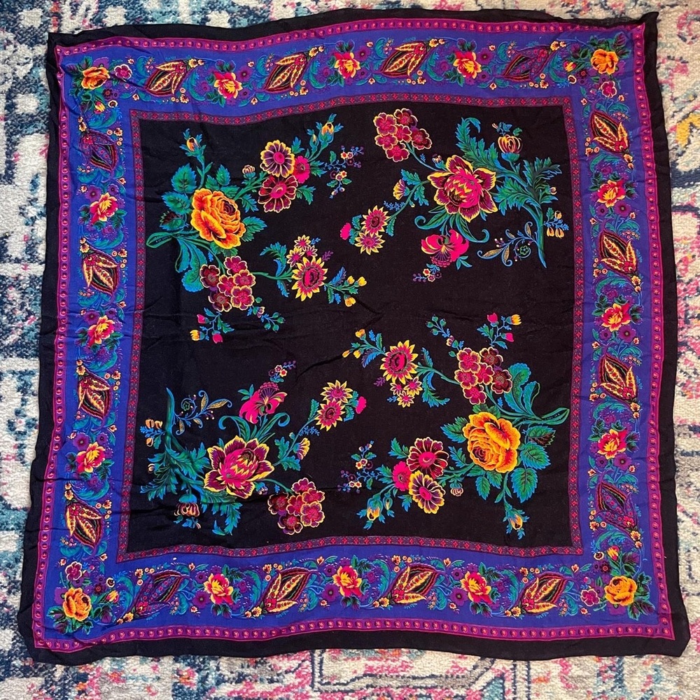 Vintage Liz Claiborne scarf